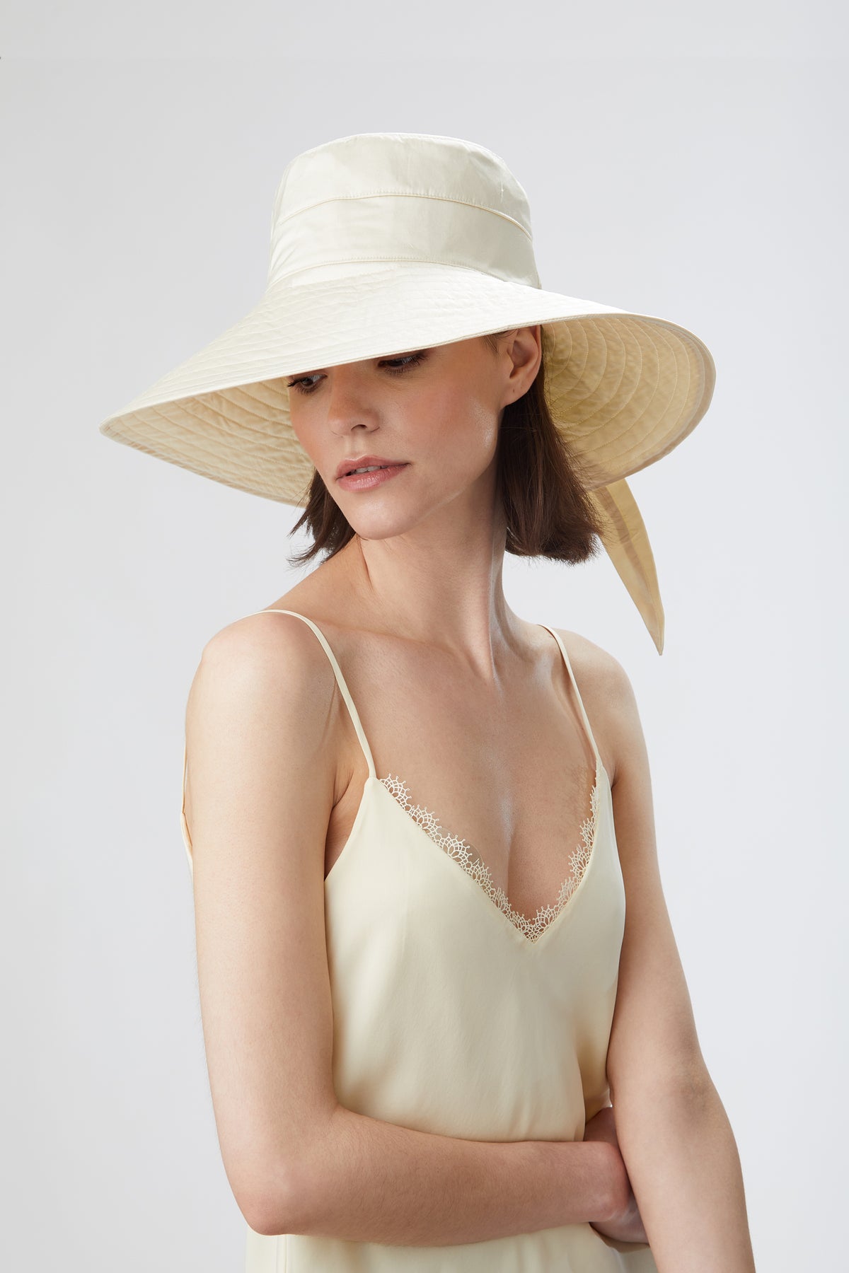 CREAM SILK BUCKET SUN HAT - Lock & Co. Hatters London UK