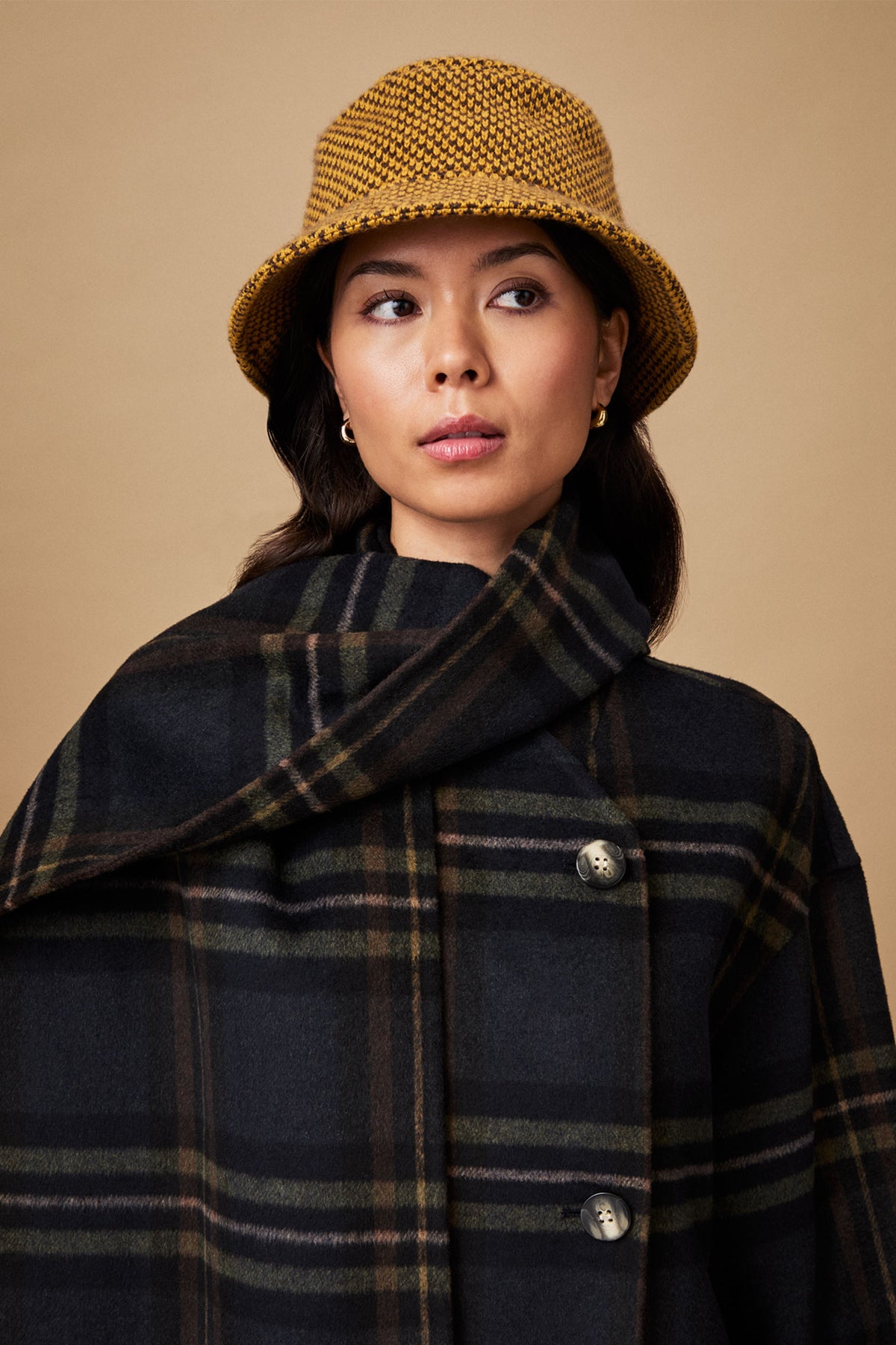 Cashmere yellow & brown knitted bucket hat