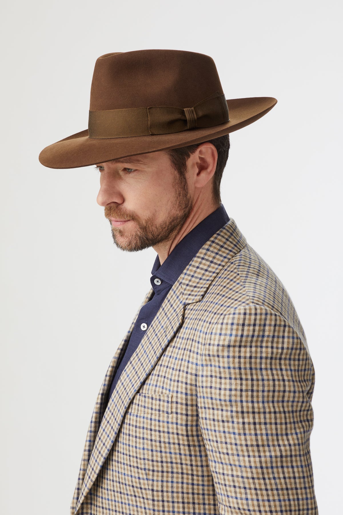 BROWN ESCORIAL WOOL FEDORA HAT WITH A BROWN GROSGRAIN BAND AND BOW