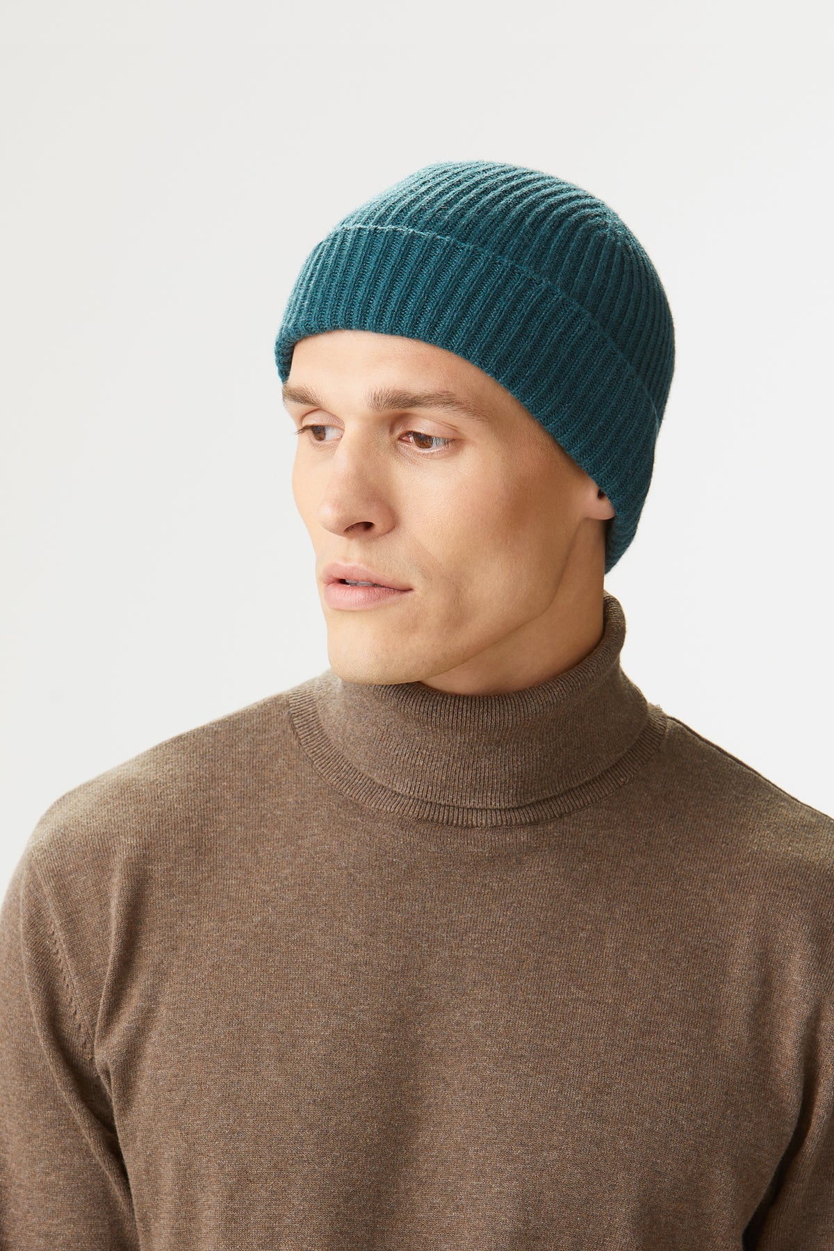 GREEN CASHMERE SKI BEANIE