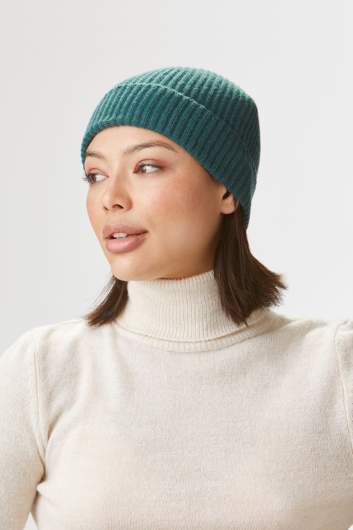 GREEN CASHMERE SKI BEANIE