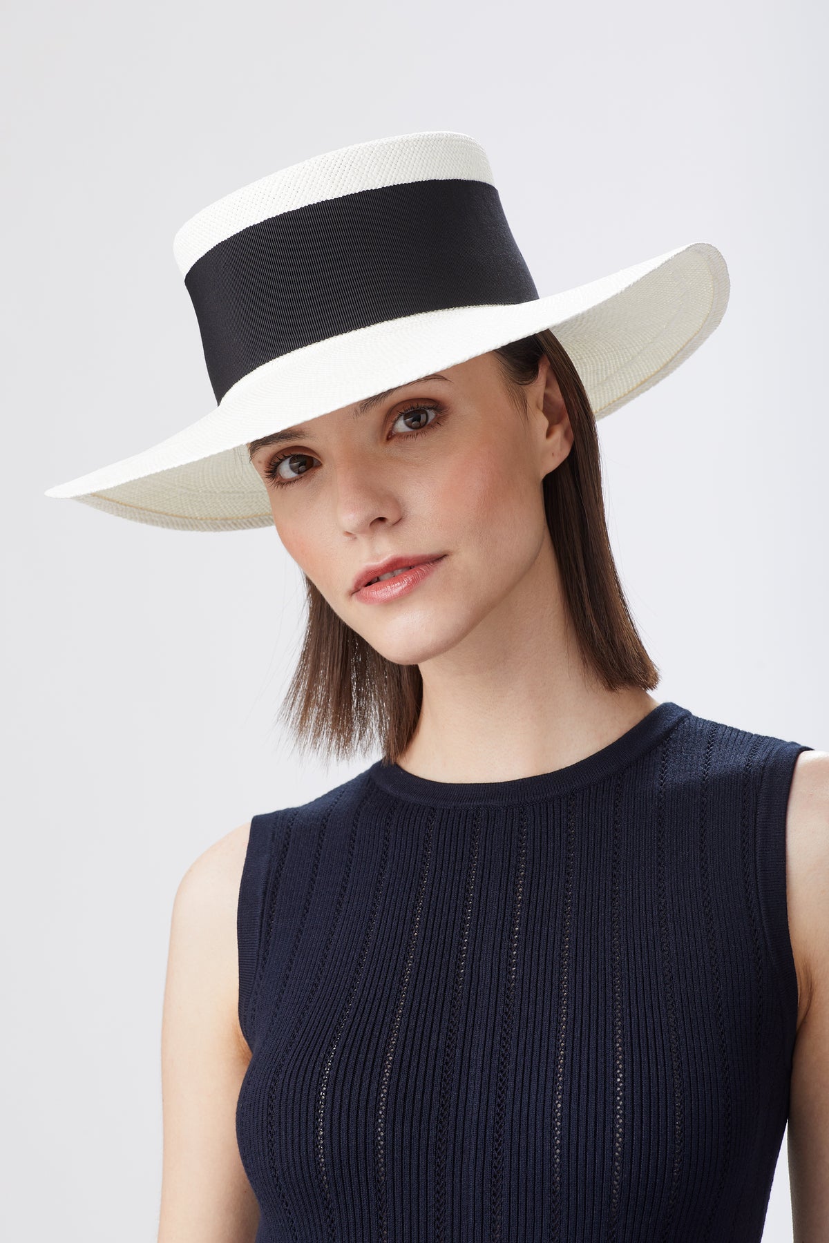 PANAMA HAT WITH THICK BLACK BAND AND BOW
