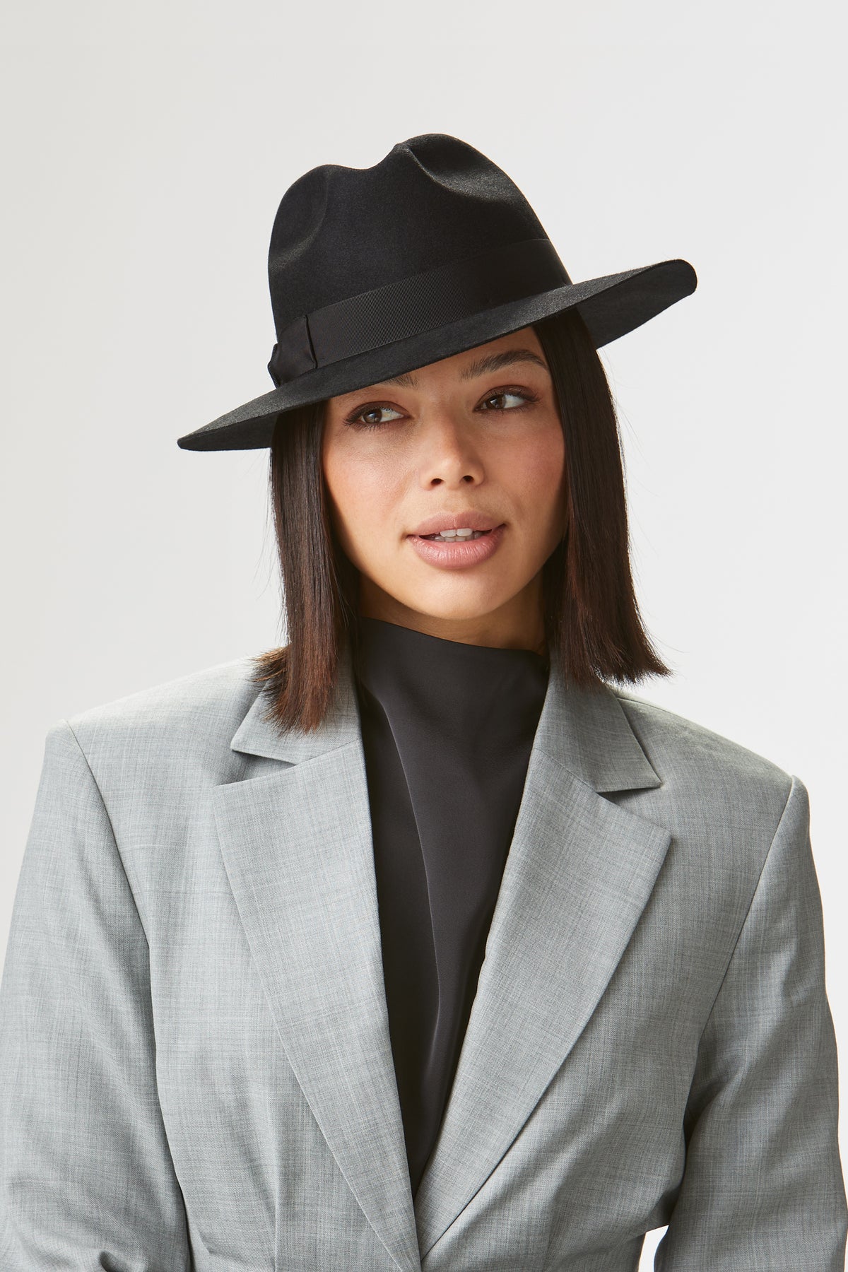 BLACK FELT TRILBY HAT WITH BLACK BAND