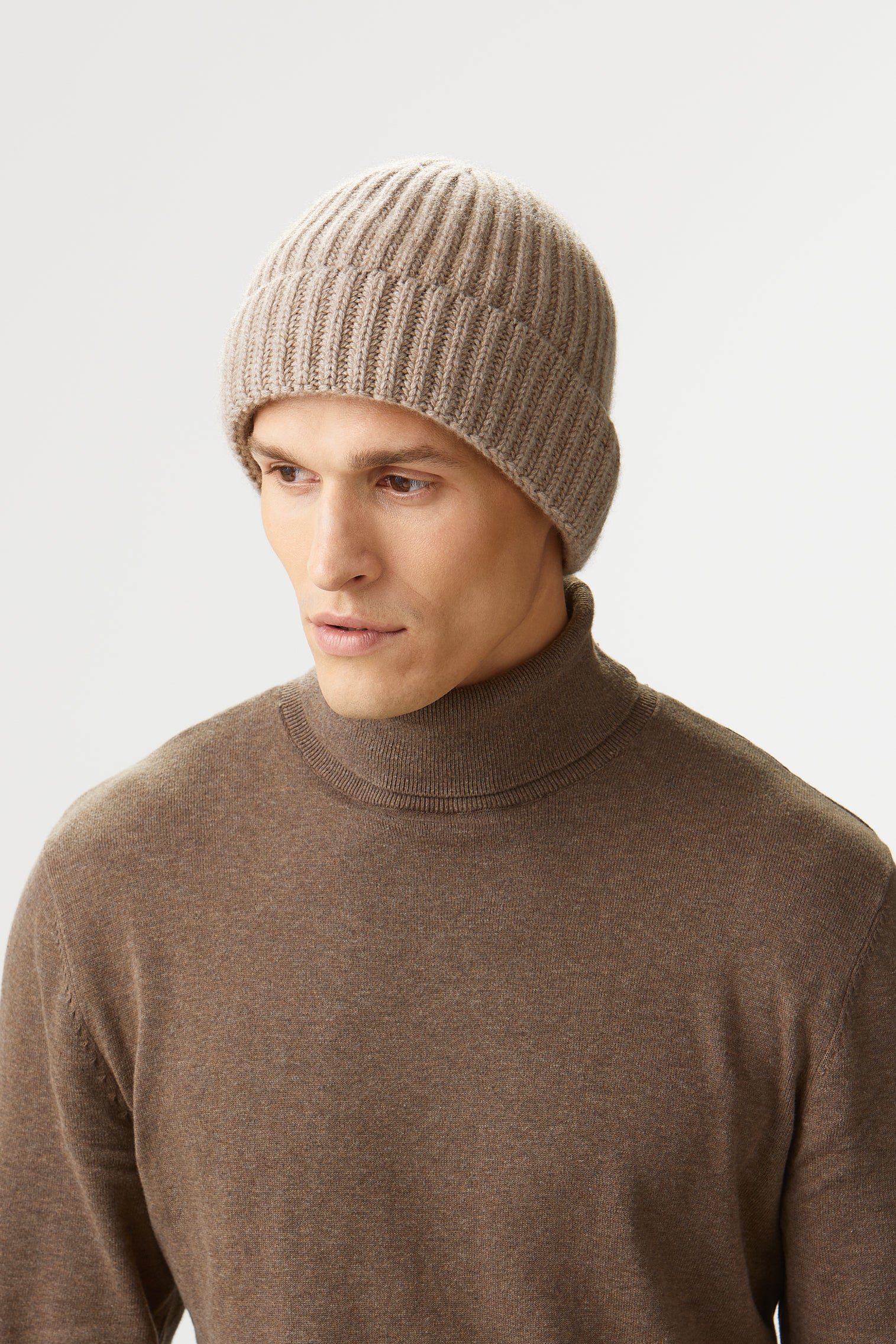 Rannoch Cashmere Beanie - Hats for Oval Face Shapes - Lock & Co. Hatters London UK
