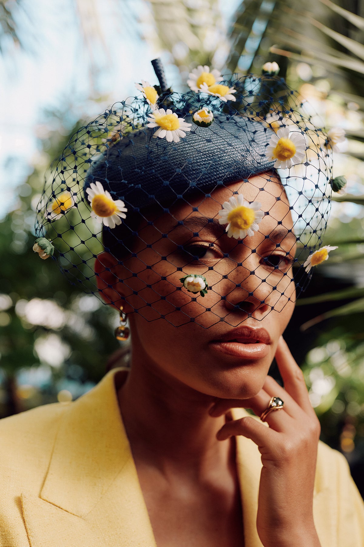 WOMENS' BLACK PARASISAL STRAW COUTURE BERET WITH VINTAGE DAISY SPECKLED VEIL