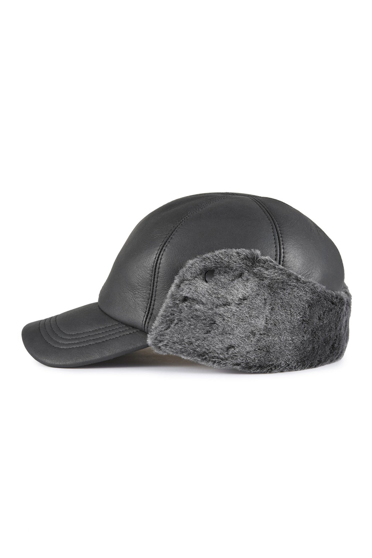 BLACK SHEEPSKIN BASEBALL CAP WITH FAUX FUR EXTERNAL EAR FLAPS
