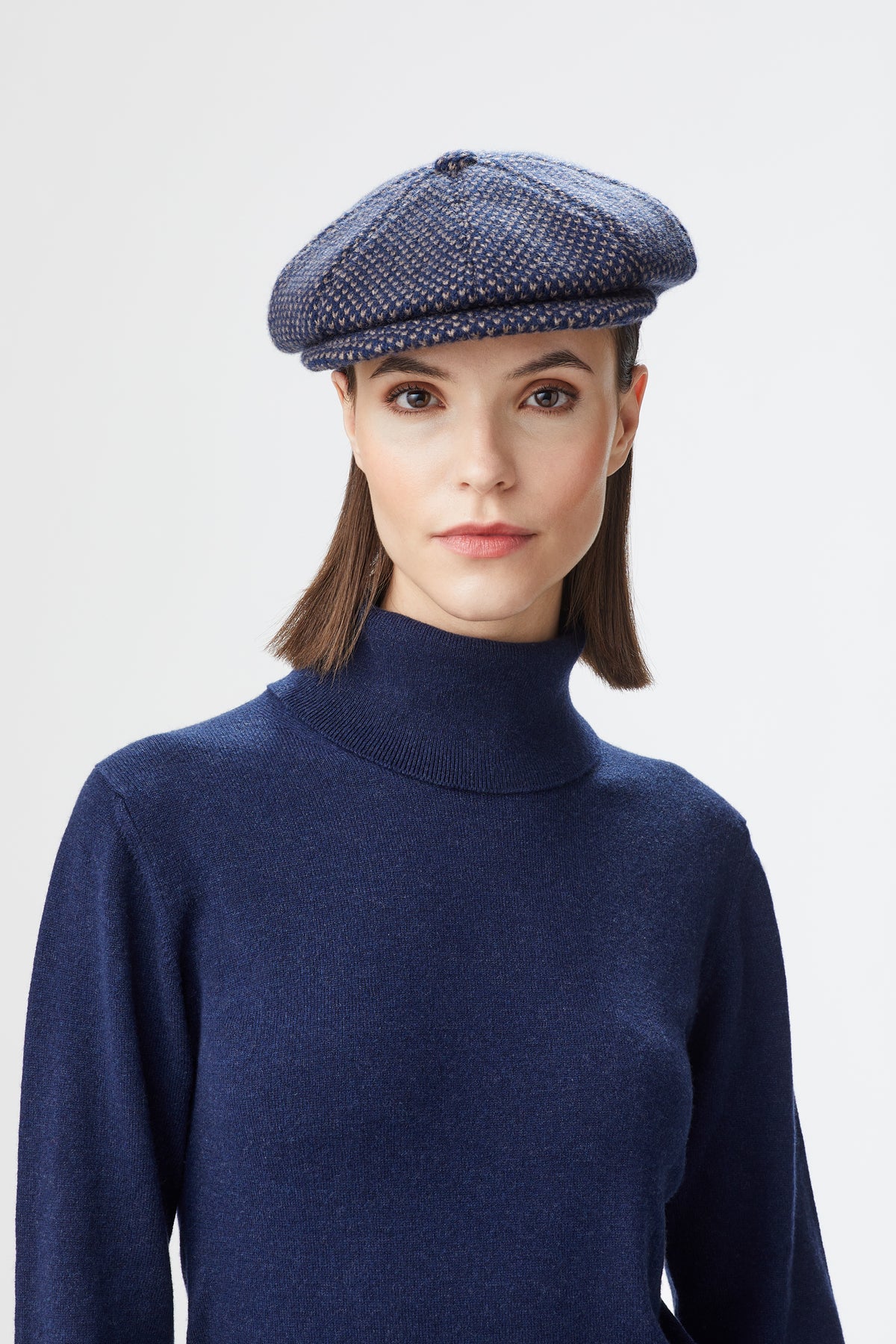 NAVY & BEIGE CASHMERE WHITEBRIDGE BAKERBOY CAP
