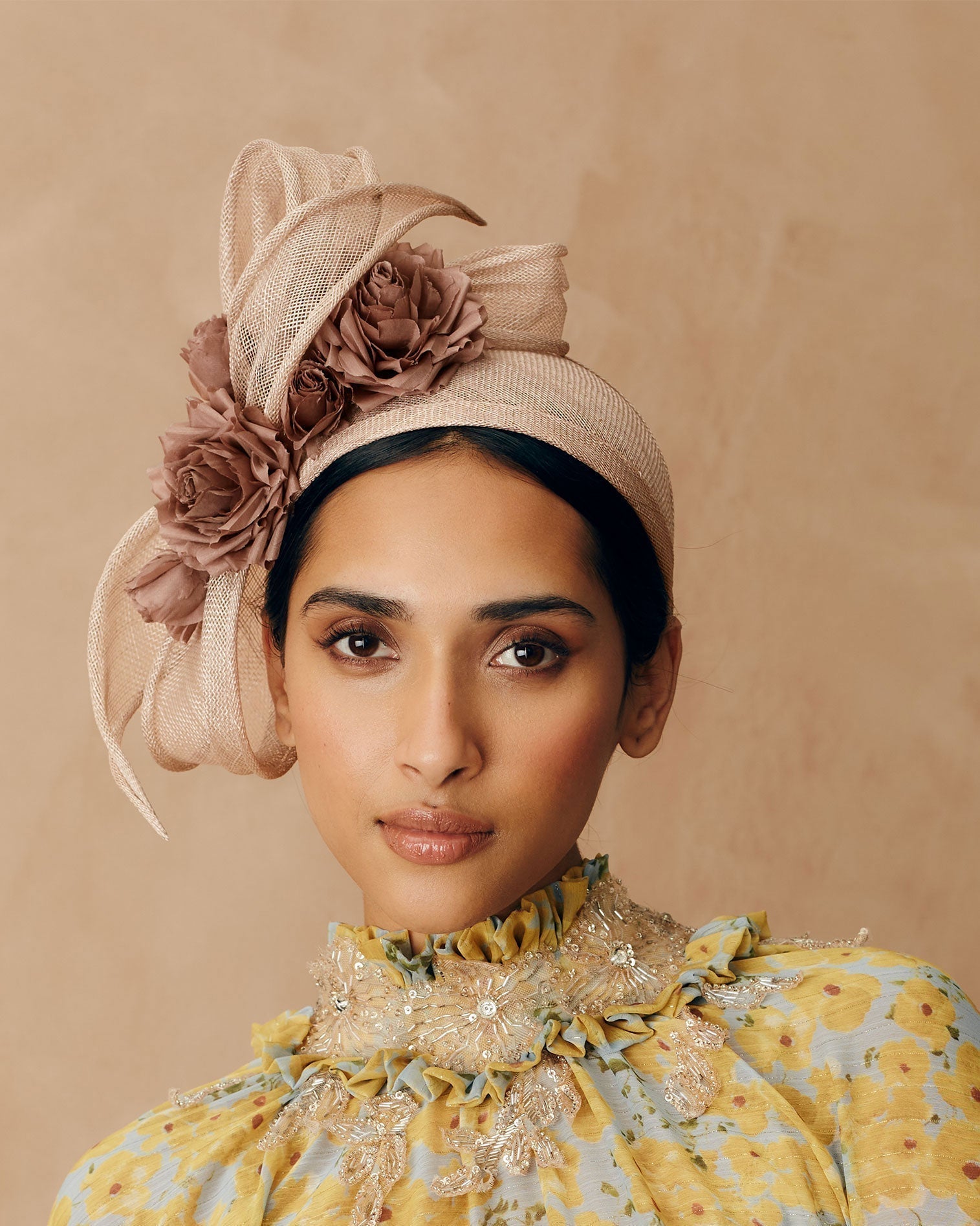 How to Choose Wedding Hats by Colour: A Guide to Couture Headwear