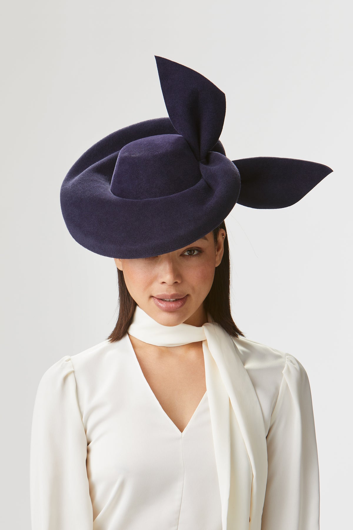 NAVY VELOUR FELT COUTURE PERCHER HAT - Lock & Co. Hatters London UK
            