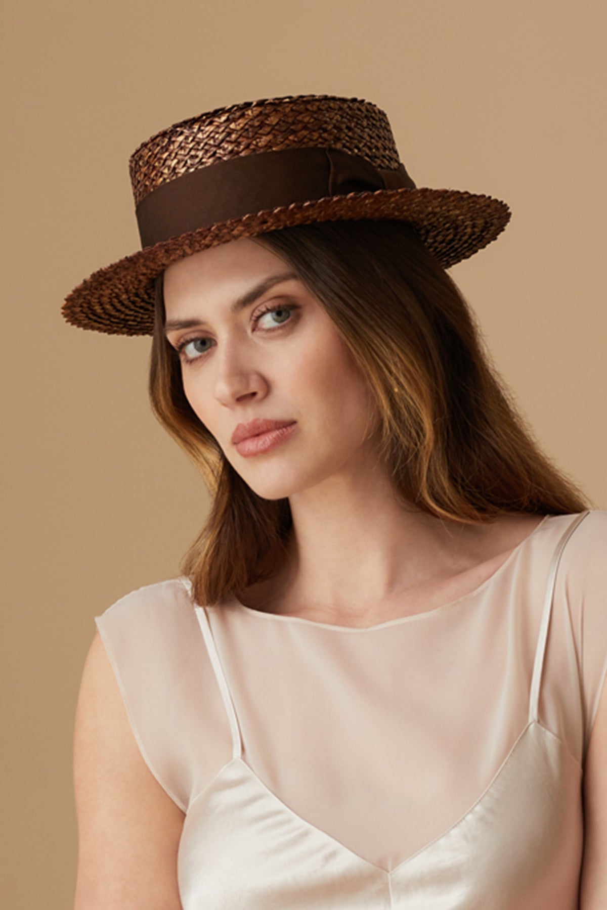 UNISEX BROWN COARSE WOVEN WHEAT LEAVES STRAW BOATER HAT WITH A BROWN GROSGRAIN BAND - Lock & Co. Hatters London UK
            