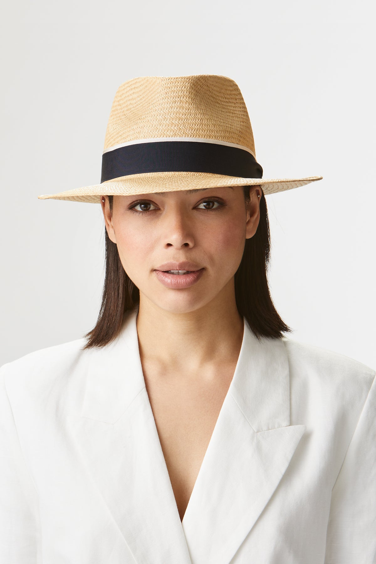 GOLDEN QEST PANAMA HAT WITH NAVY AND WHITE BAND - Lock & Co. Hatters London UK
            