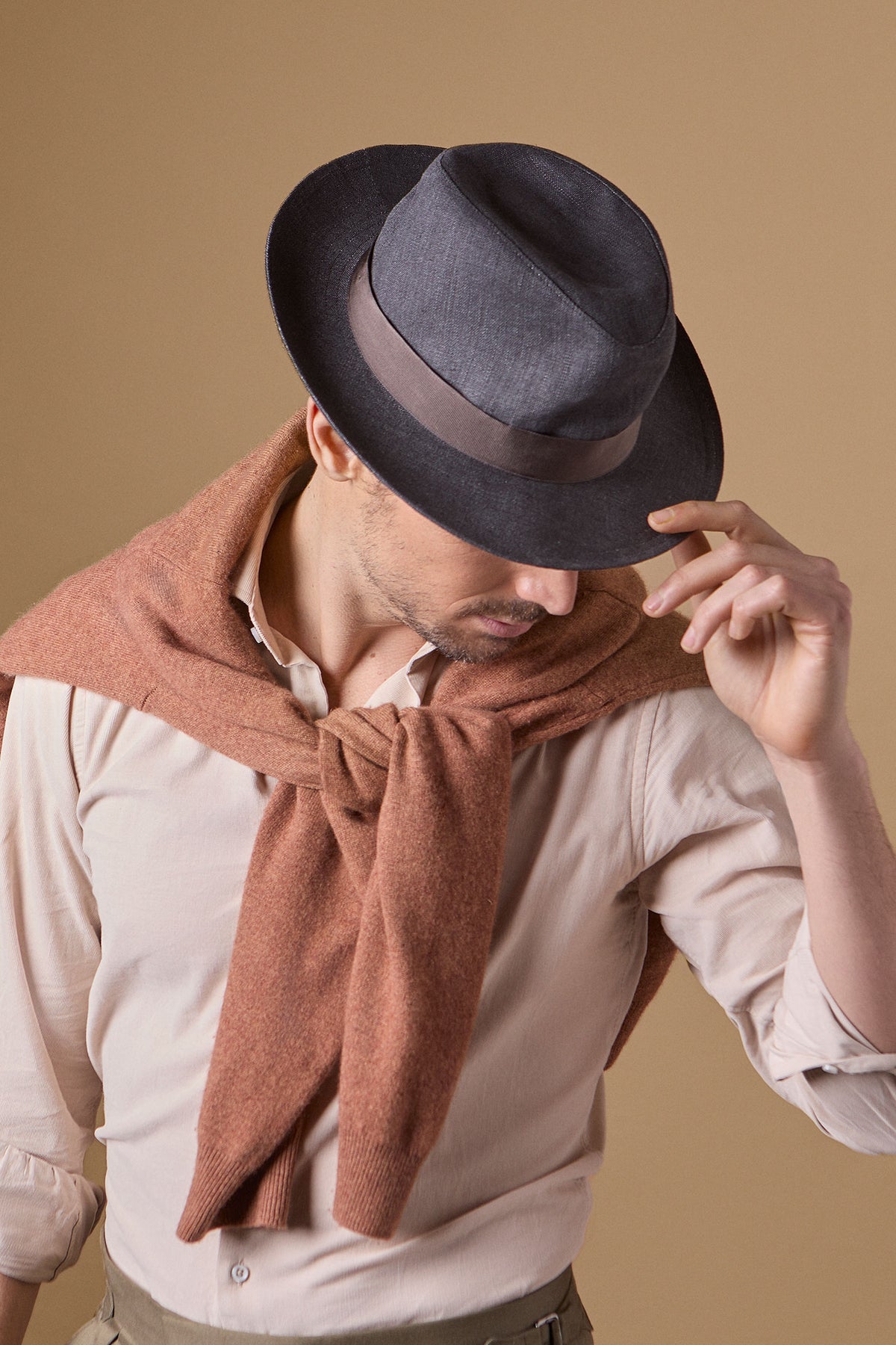 Dark grey trilby hat with a silver green grosgrain band and bow. - Lock & Co. Hatters London UK
            