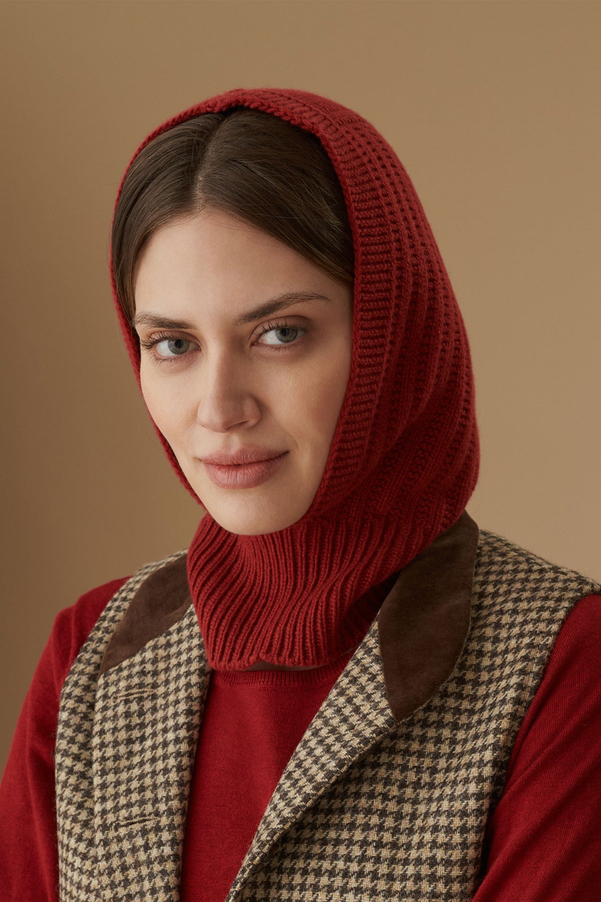 RED RIBBED CASHMERE HOOD - Lock & Co. Hatters London UK
            