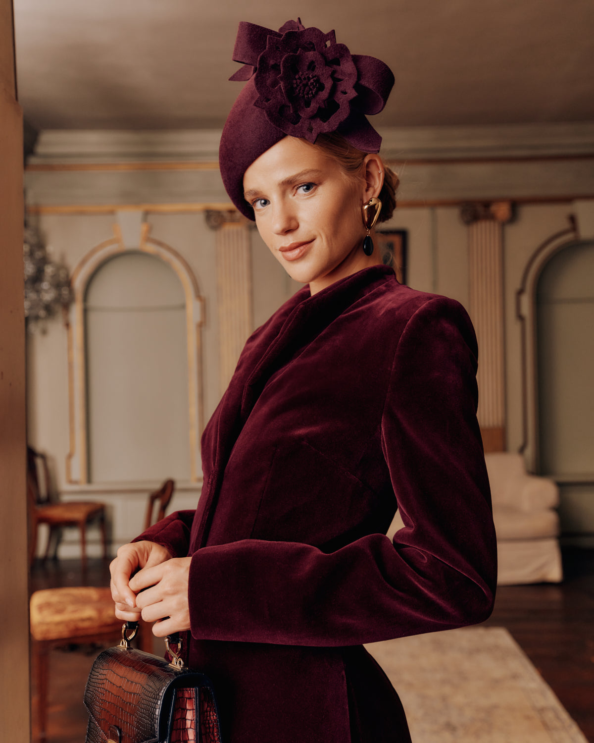 Tudor Rose Mulberry Percher - Lock & Co. Hatters London UK
            